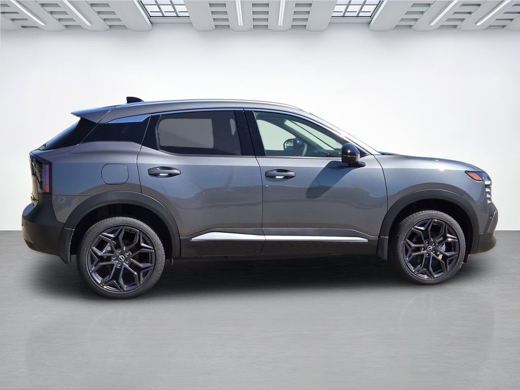 New 2026 Nissan Kicks SR FWD image 3