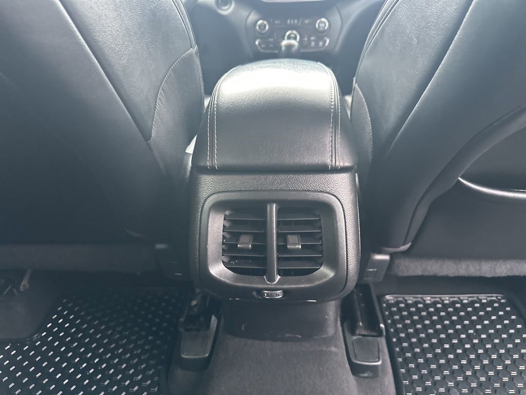 Used 2022 Jeep Cherokee Latitude AWD/4WD image 26