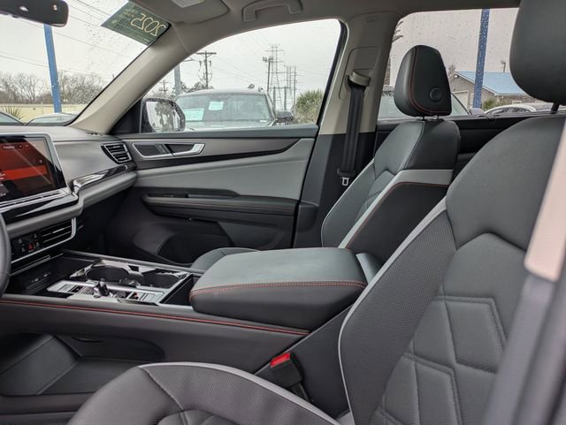 Certified 2025 Volkswagen Atlas Peak Edition SE image 23