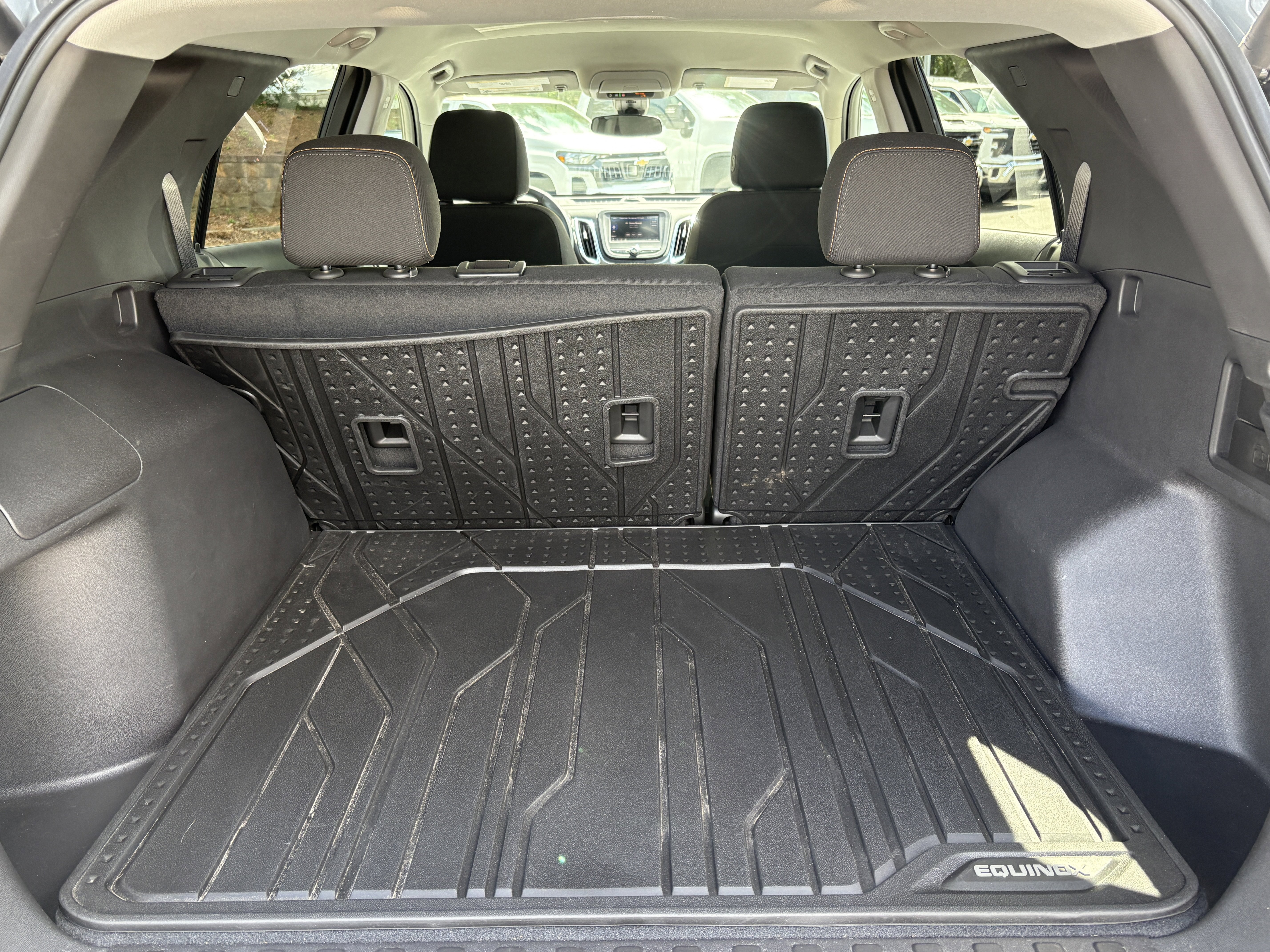 Used 2024 Chevrolet Equinox LT w/ LPO, Floor Liner Package FWD image 10