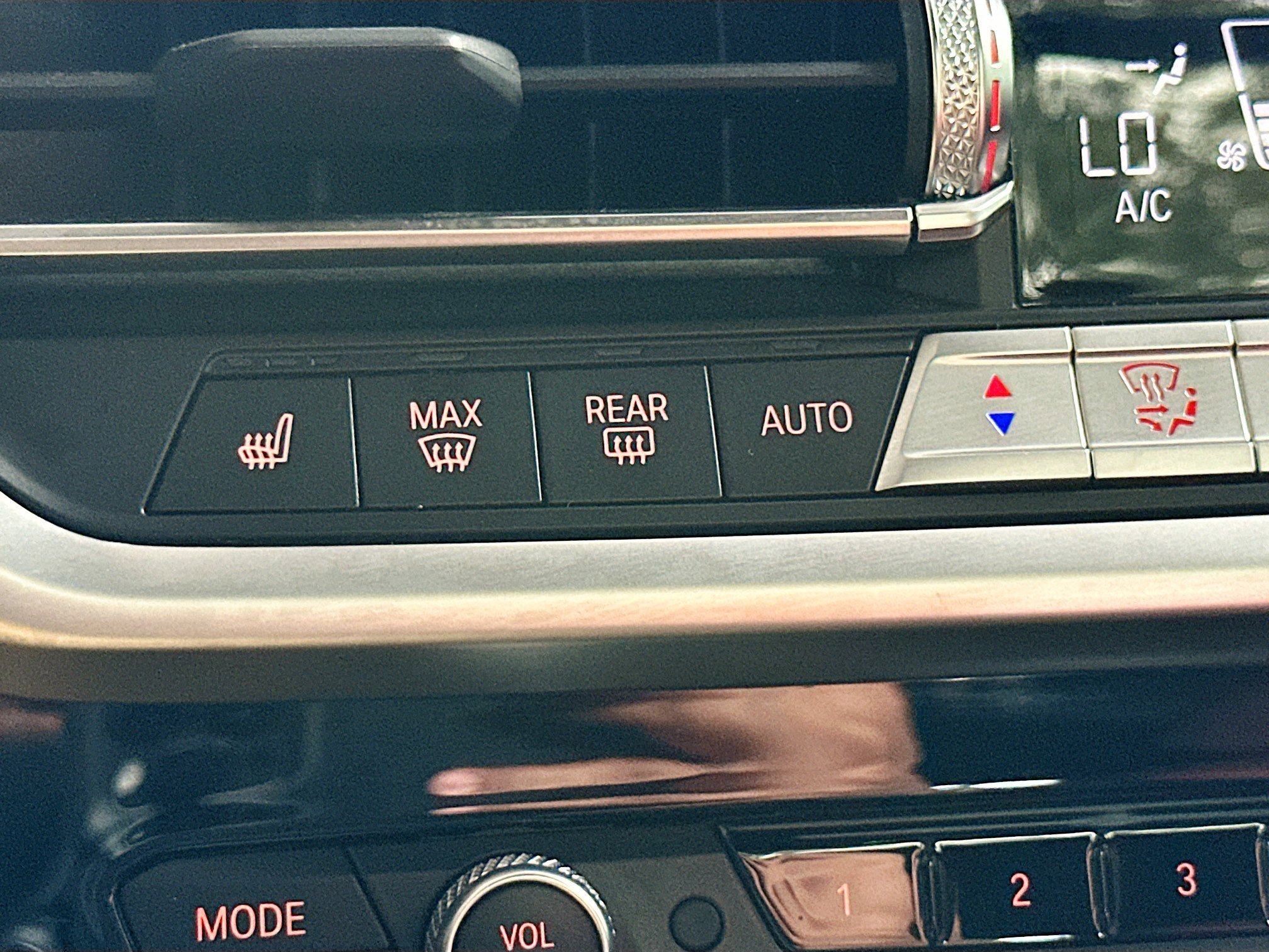 Certified 2024 BMW X4 xDrive30i w/ Premium Package image 20