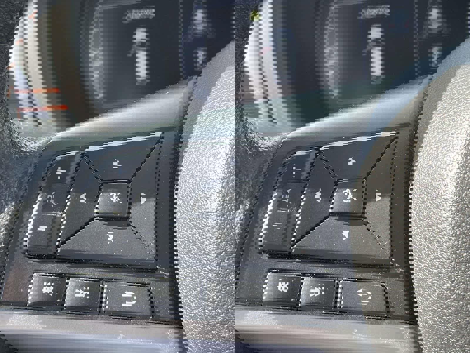 Used 2021 Nissan Kicks SR w/ SR Premium Package image 25