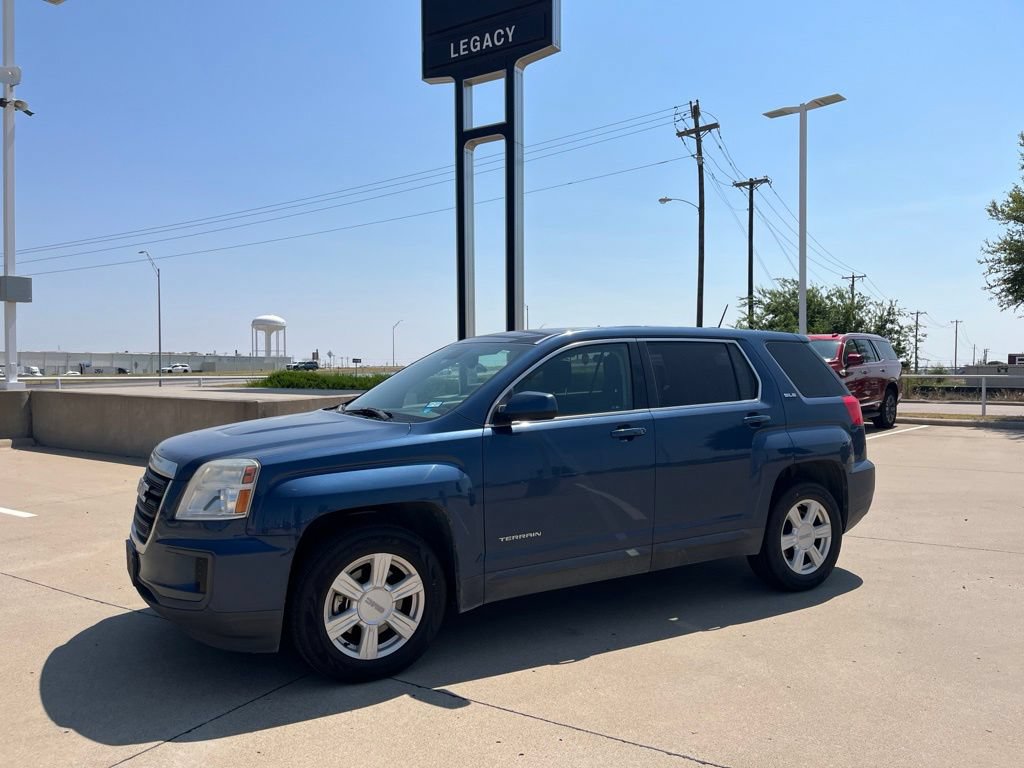 Used 2016 GMC Terrain SLE FWD image 1