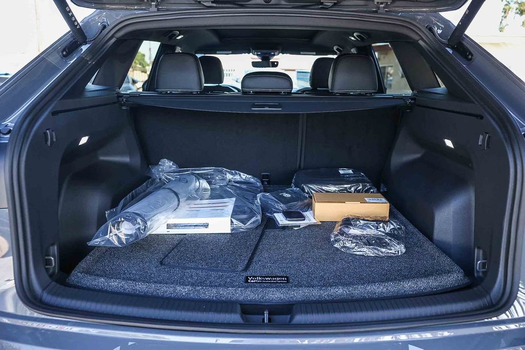 New 2026 Volkswagen Atlas Cross Sport SE image 40