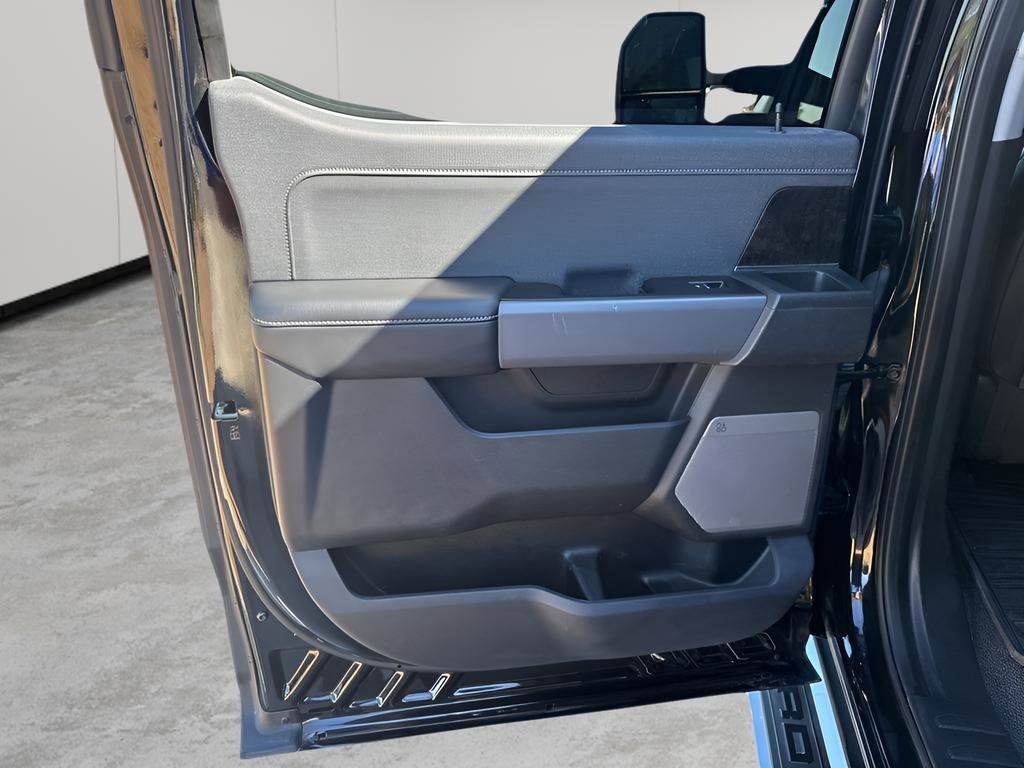 Used 2023 Ford F350 Lariat w/ Snow Plow Prep Package image 37