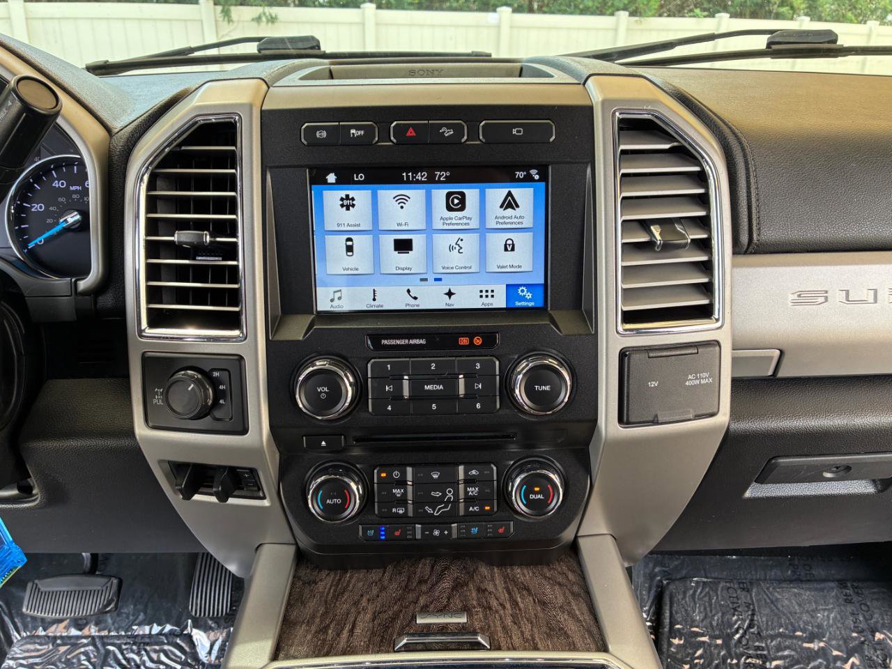 Used 2017 Ford F250 Lariat w/ Lariat Value Package image 22