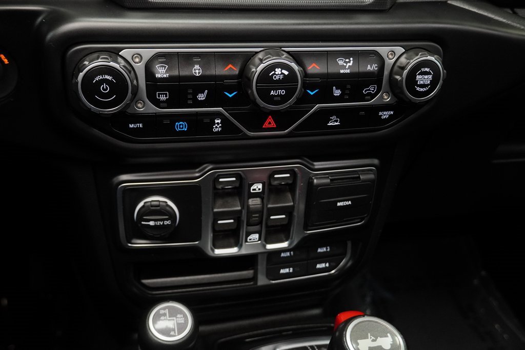 Certified 2021 Jeep Wrangler Unlimited Sahara w/ Cold Weather Group image 40