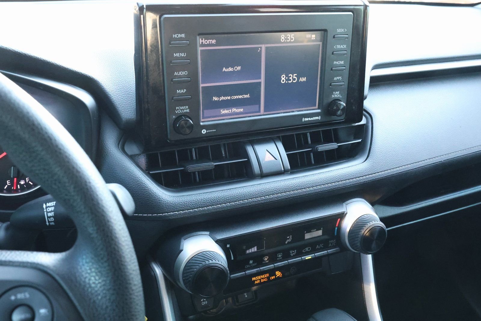 Used 2022 Toyota RAV4 LE image 19