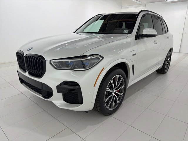 Certified 2023 BMW X5 xDrive45e w/ Executive Package image 1