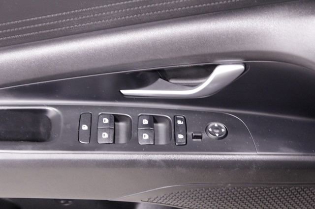 Used 2023 Hyundai Elantra SEL image 23