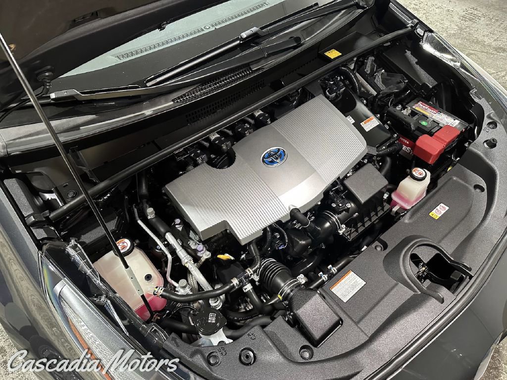 Used 2018 Toyota Prius Four w/ Advanced Technology Package FWD image 34
