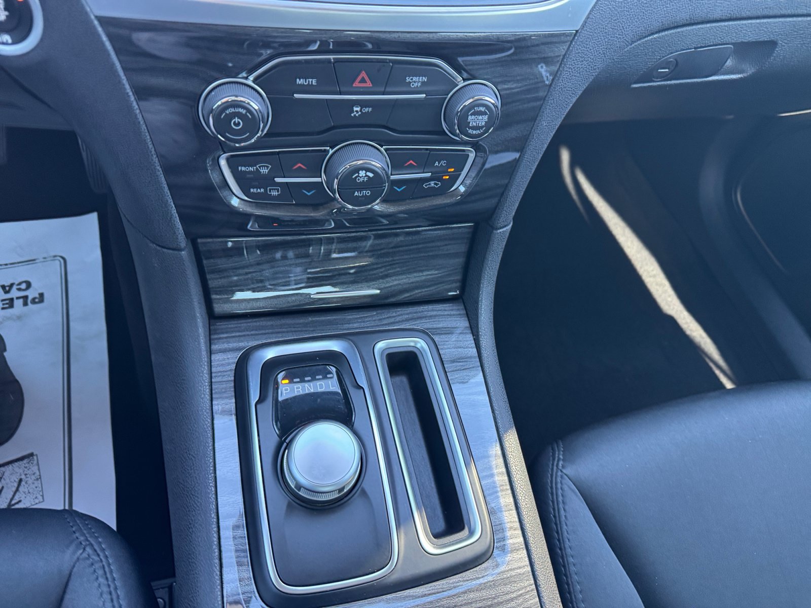 Used 2021 Chrysler 300 Touring w/ Sport Appearance Package RWD image 15