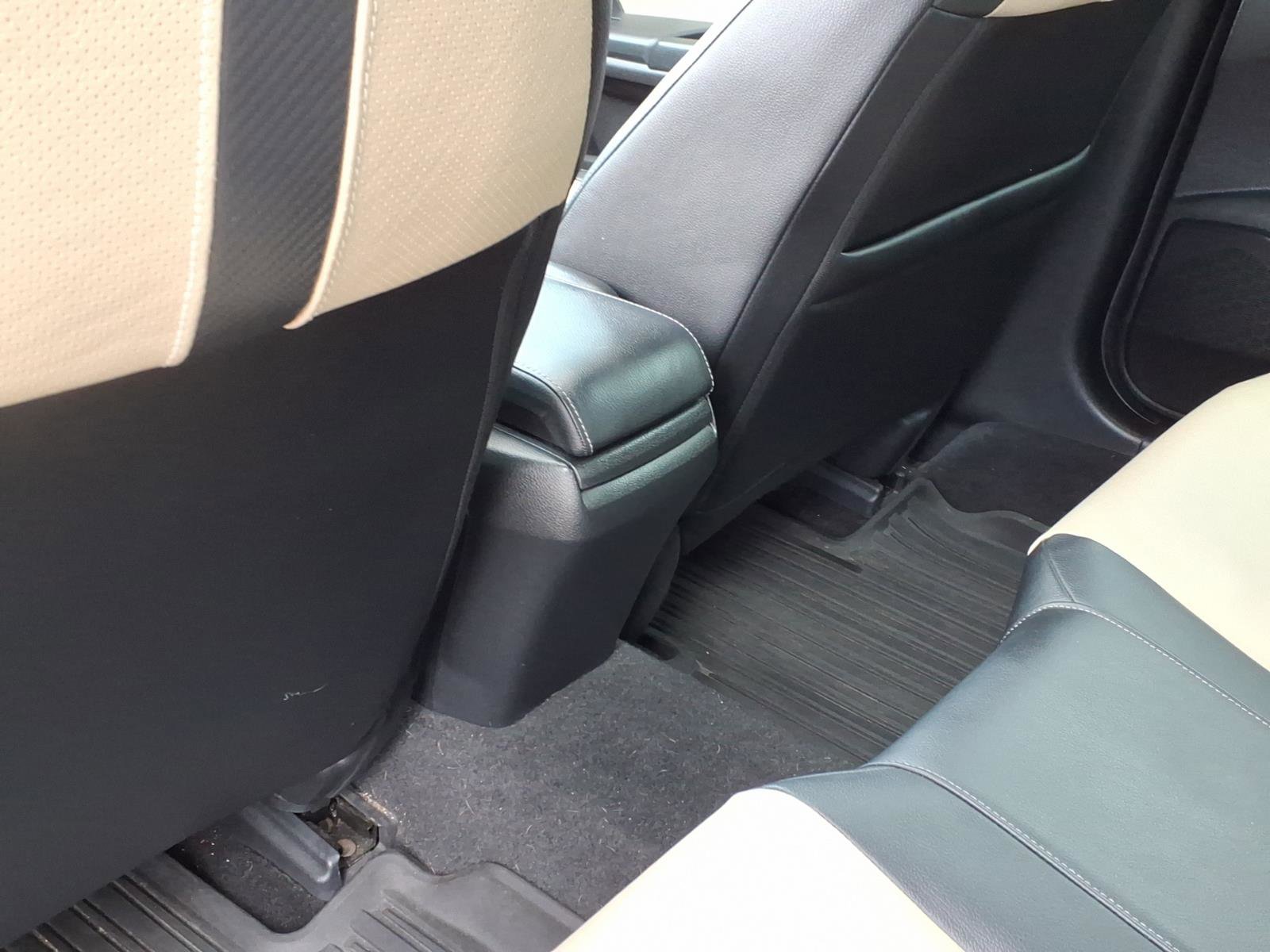 Used 2017 Honda Civic EX-L image 8