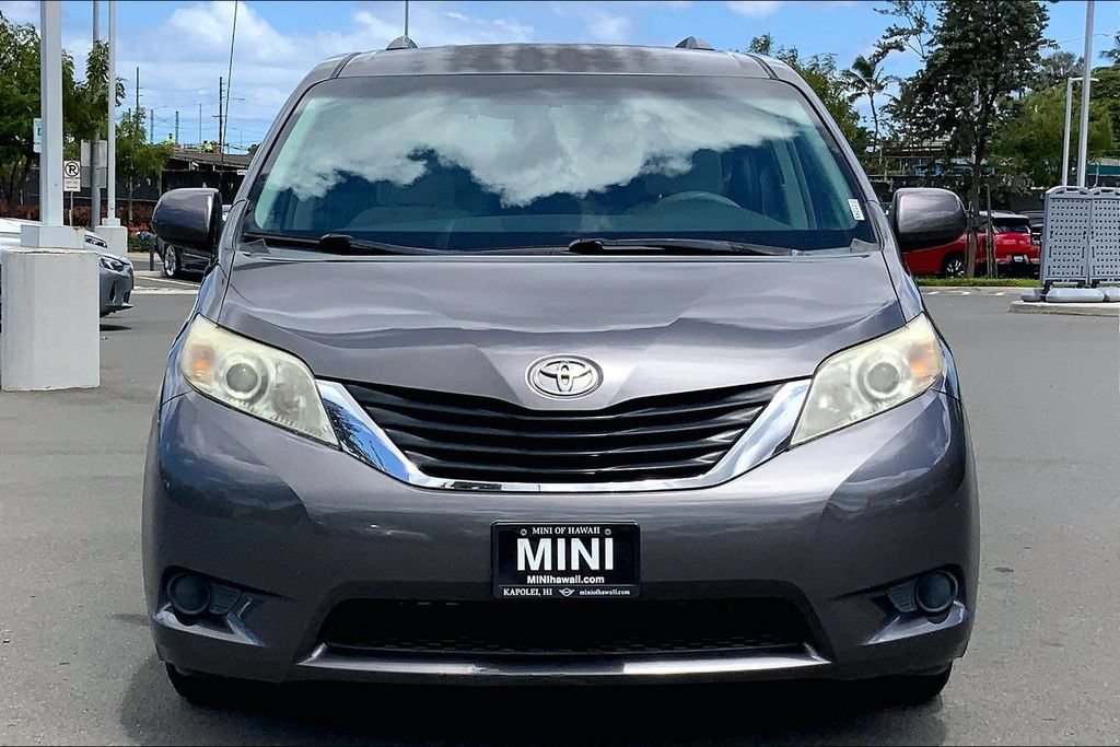 Used 2014 Toyota Sienna LE FWD image 3