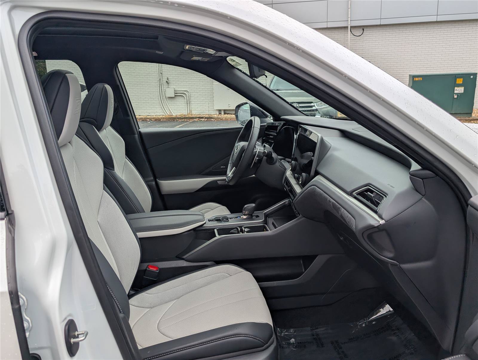 Certified 2025 Lexus TX 500h AWD w/ Technology Package image 12