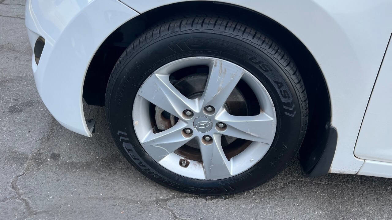 Used 2013 Hyundai Elantra GLS image 27