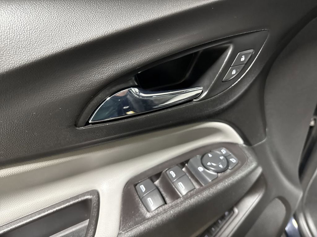 Used 2020 Chevrolet Equinox Premier image 20
