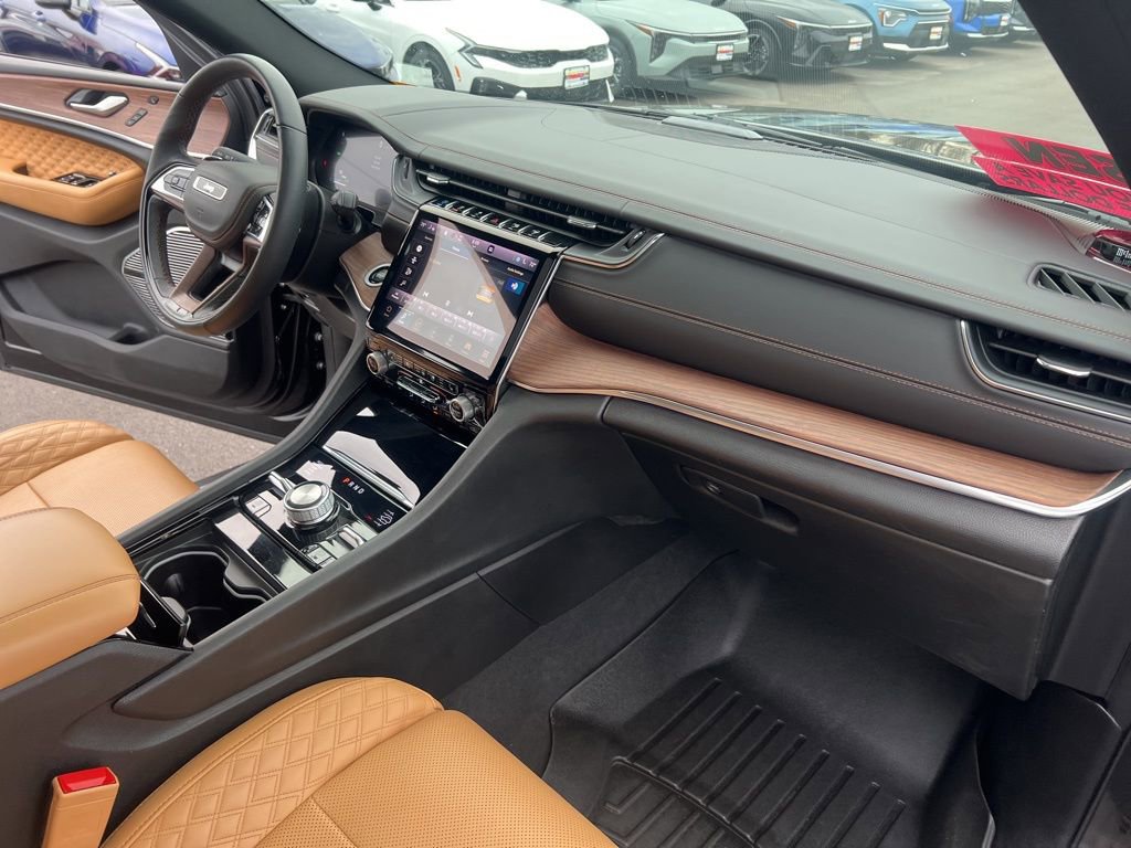 Used 2022 Jeep Grand Cherokee Summit w/ Advanced Protech Group IV image 22