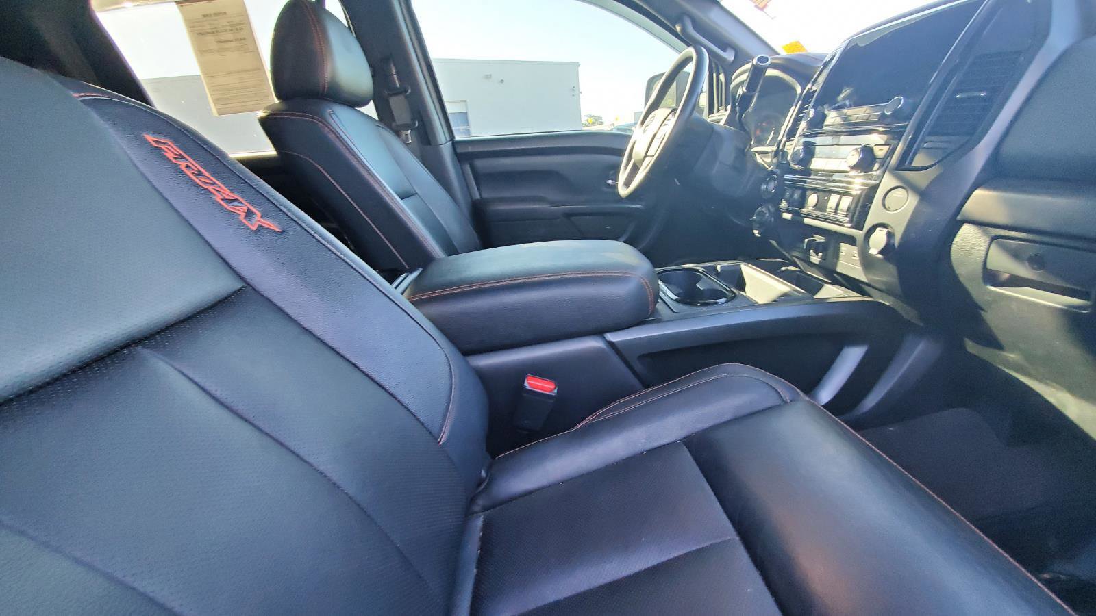 Used 2021 Nissan Titan PRO-4X w/ Pro-4x Convenience Package AWD/4WD image 4