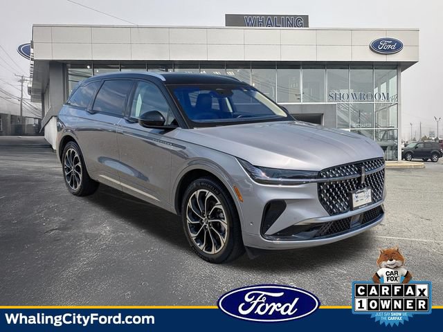 Used 2024 Lincoln Nautilus Reserve AWD/4WD image 1