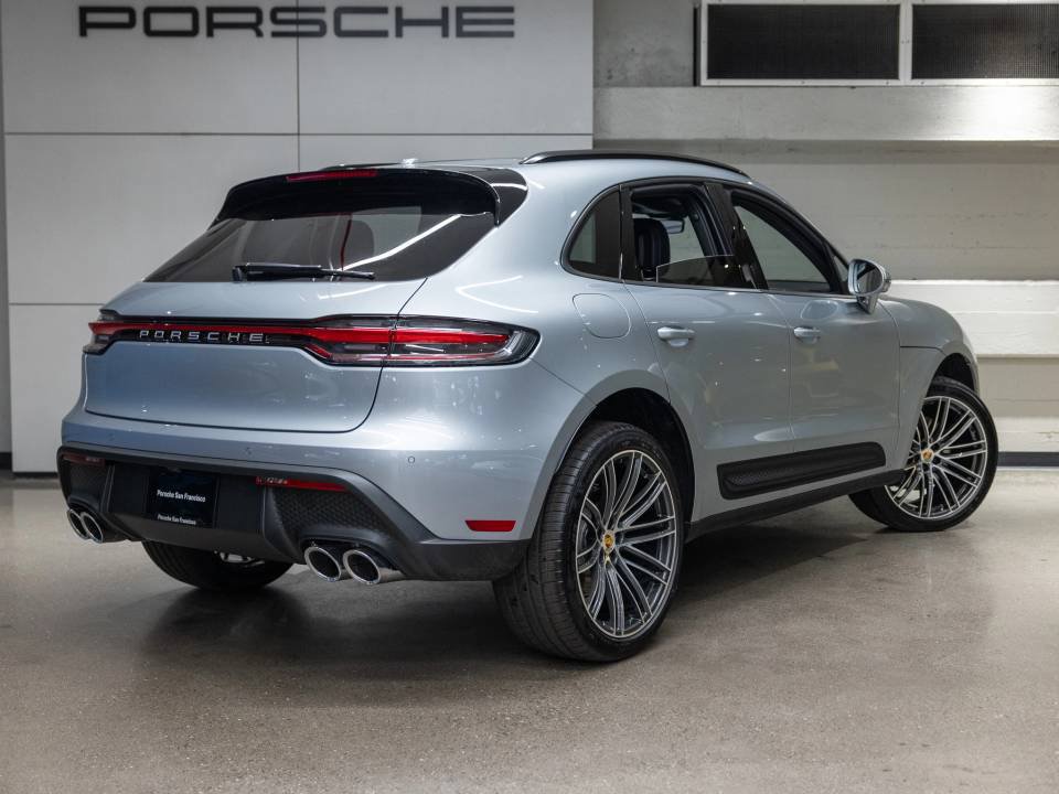 Certified 2026 Porsche Macan AWD/4WD image 15