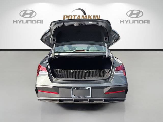 Certified 2026 Hyundai Elantra Sport FWD image 24
