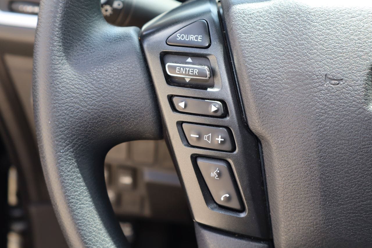 Used 2024 Nissan Frontier SV AWD/4WD image 12
