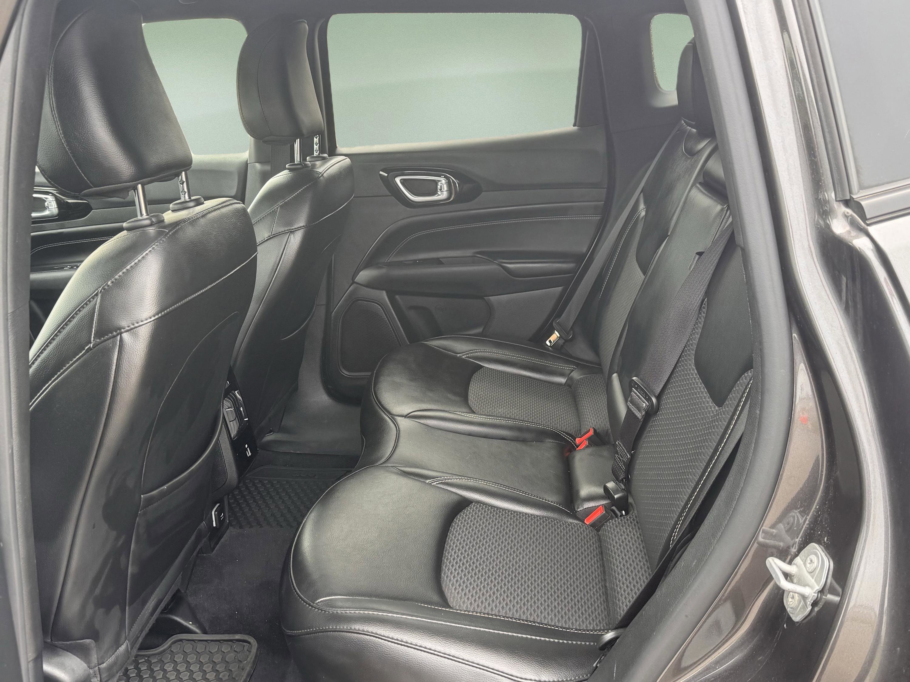 Used 2023 Jeep Compass Altitude w/ Convenience Group image 20