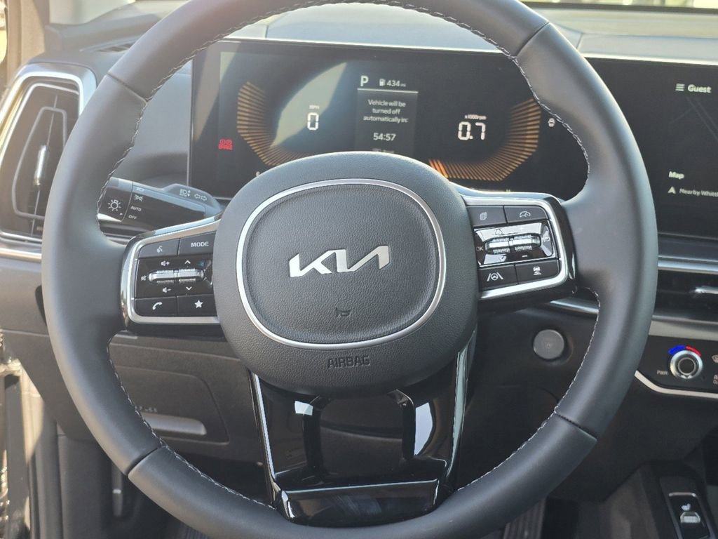 Certified 2025 Kia Sorento S w/ Panoramic Sunroof Package image 15