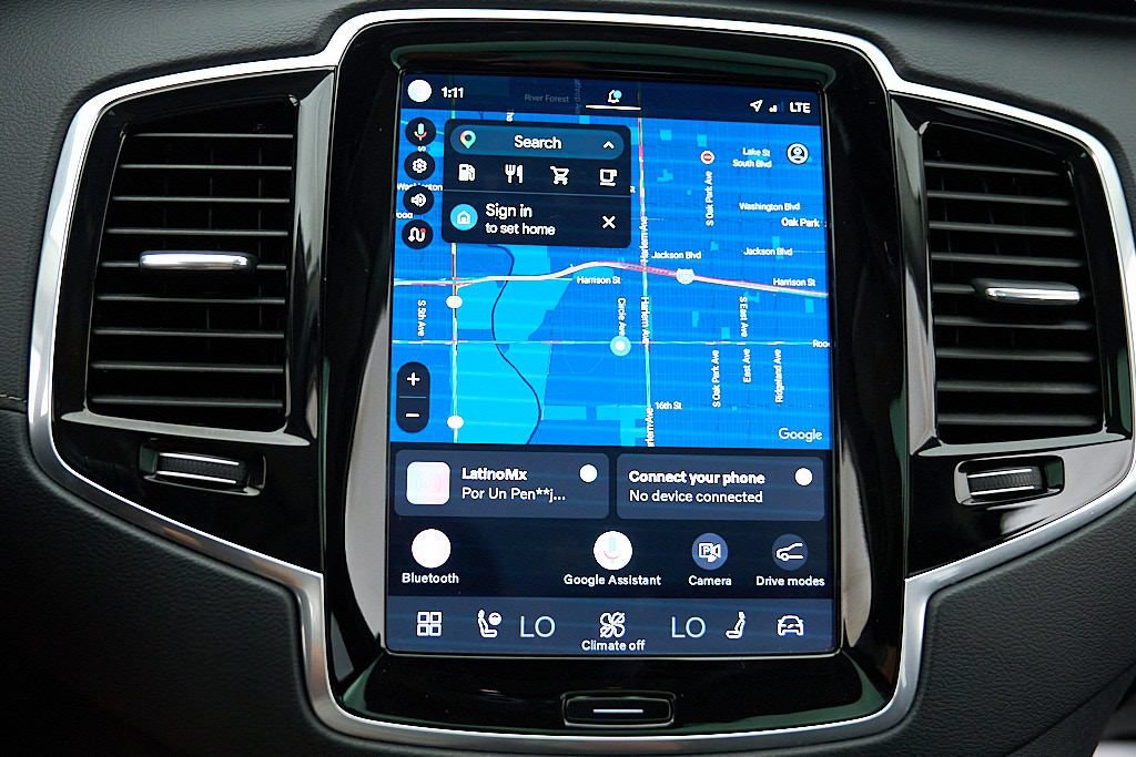 Certified 2023 Volvo XC90 B6 Ultimate w/ Protection Package Premier AWD/4WD image 37