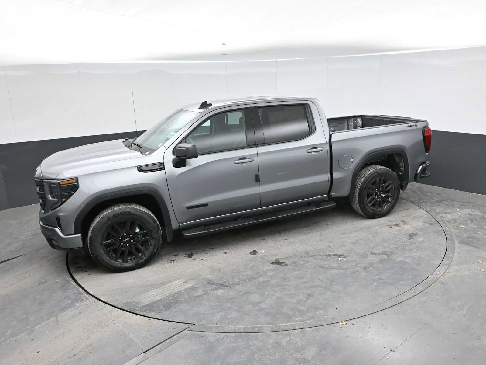 New 2026 GMC Sierra 1500 Elevation w/ LPO, Elevation Black Package AWD/4WD image 29
