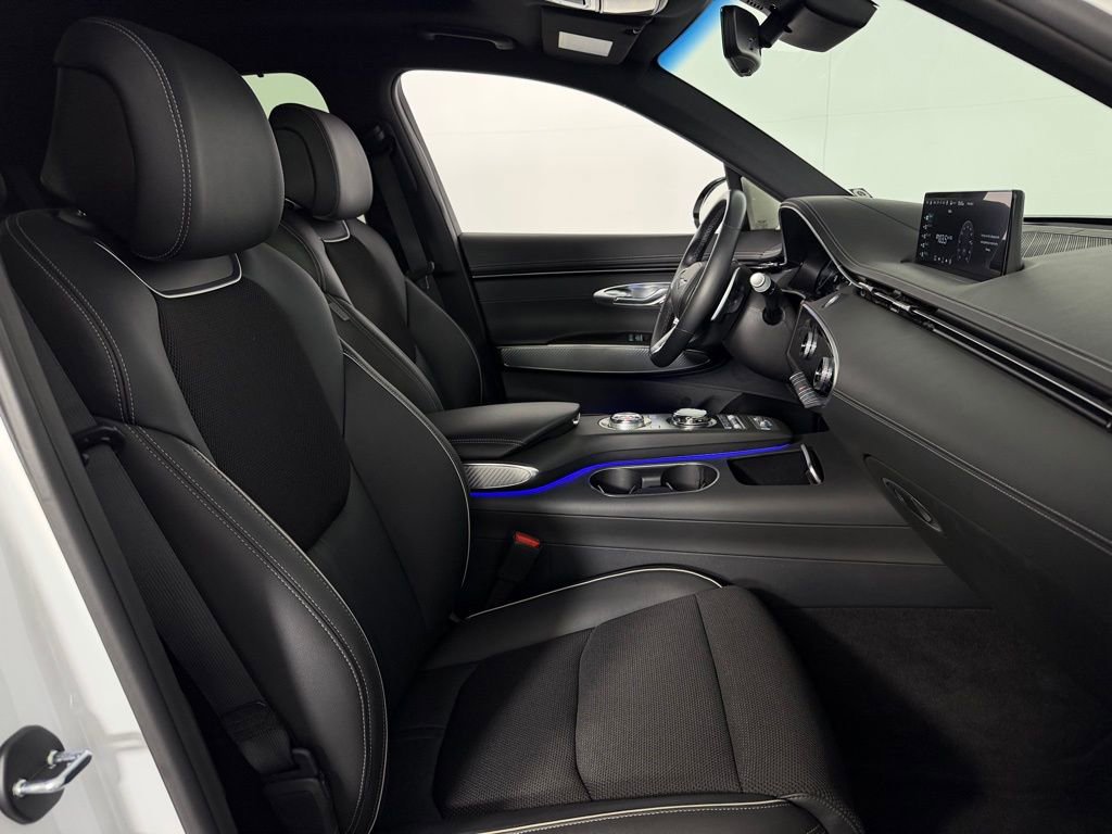 Used 2025 Genesis GV70 2.5T Sport Prestige w/ Sport Prestige Package AWD/4WD image 36