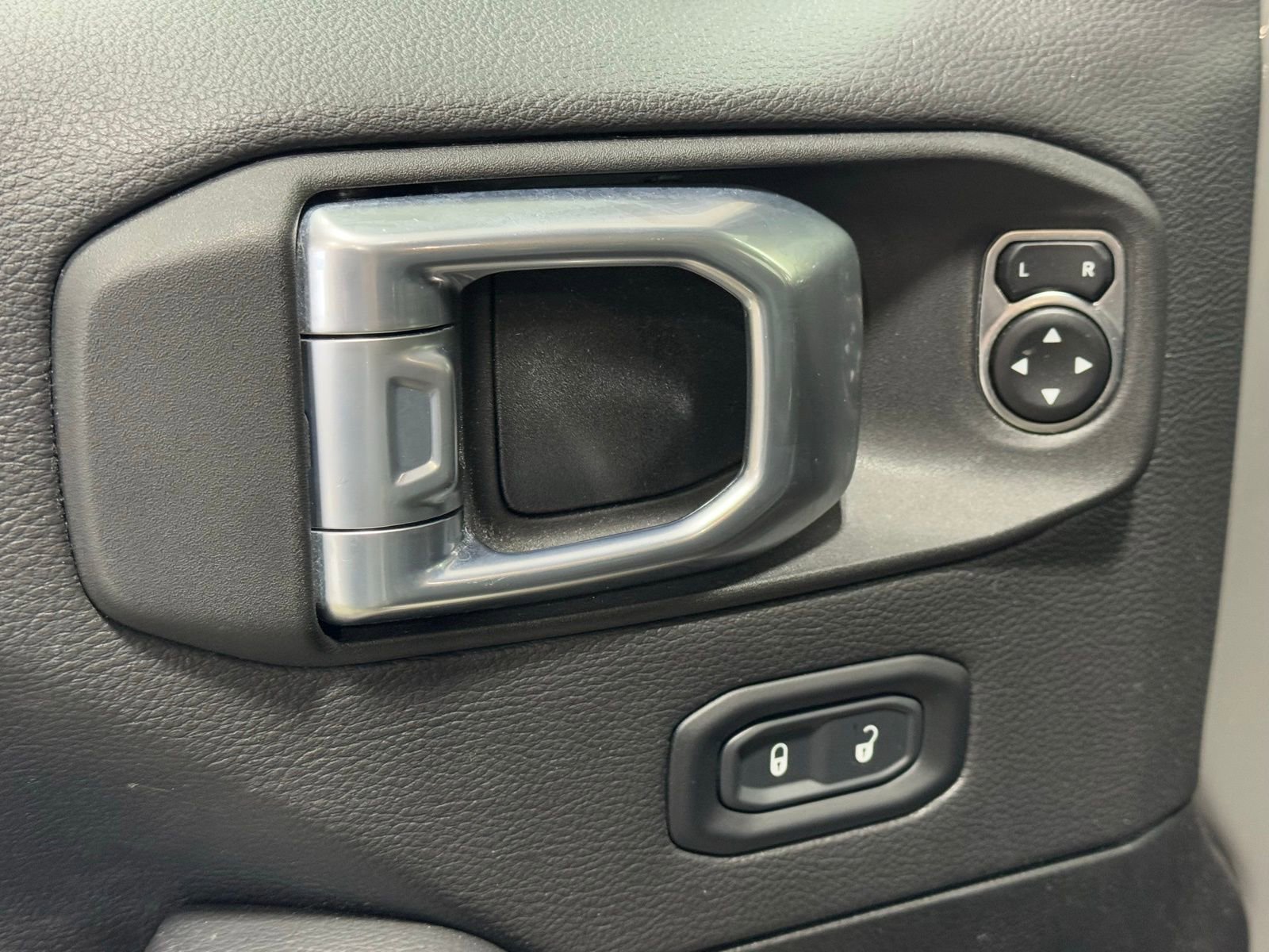 Certified 2023 Jeep Wrangler Unlimited Sahara image 14