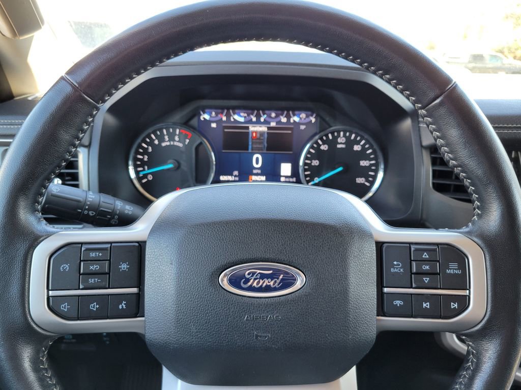 Used 2024 Ford Expedition XLT image 32