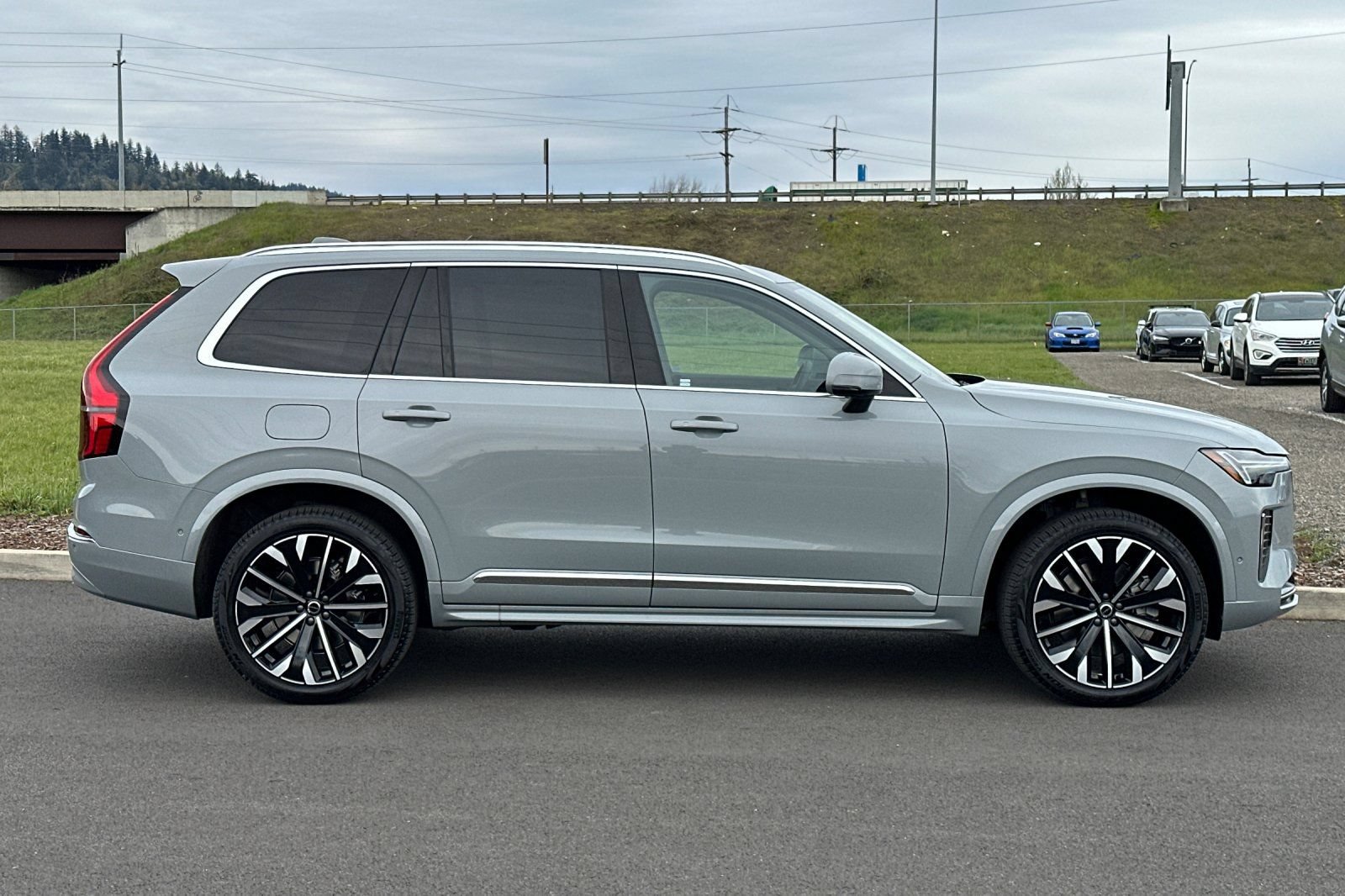 New 2026 Volvo XC90 T8 Plus w/ Protection Package AWD/4WD image 2