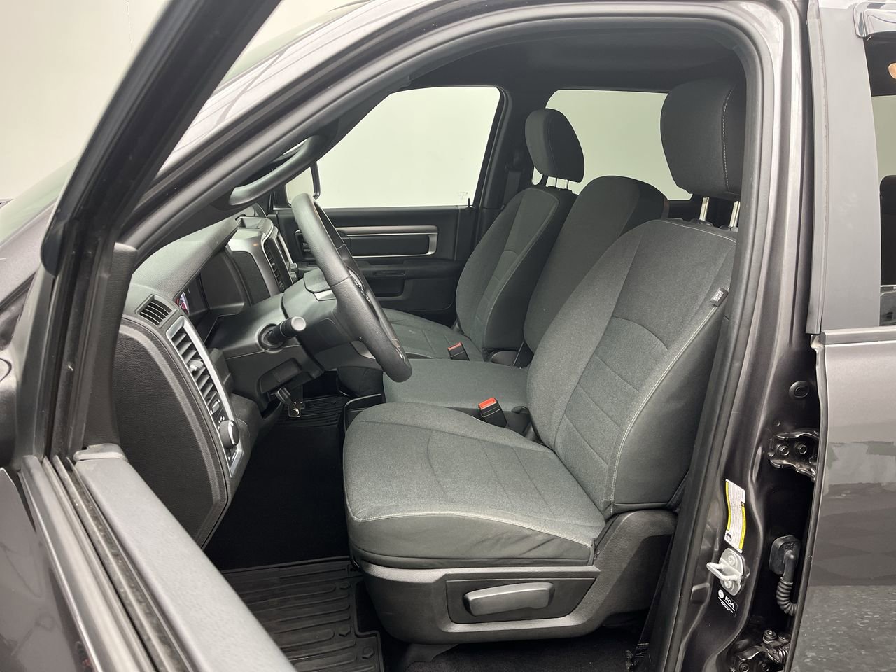 Used 2021 RAM 1500 Classic Warlock image 9