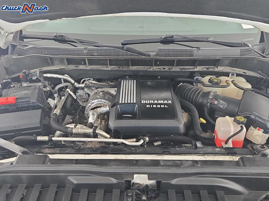Used 2022 Chevrolet Silverado 1500 LT AWD/4WD image 34