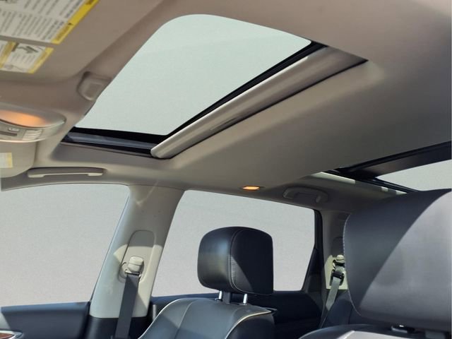Used 2019 INFINITI QX60 Luxe w/ Sensory Package AWD/4WD image 24