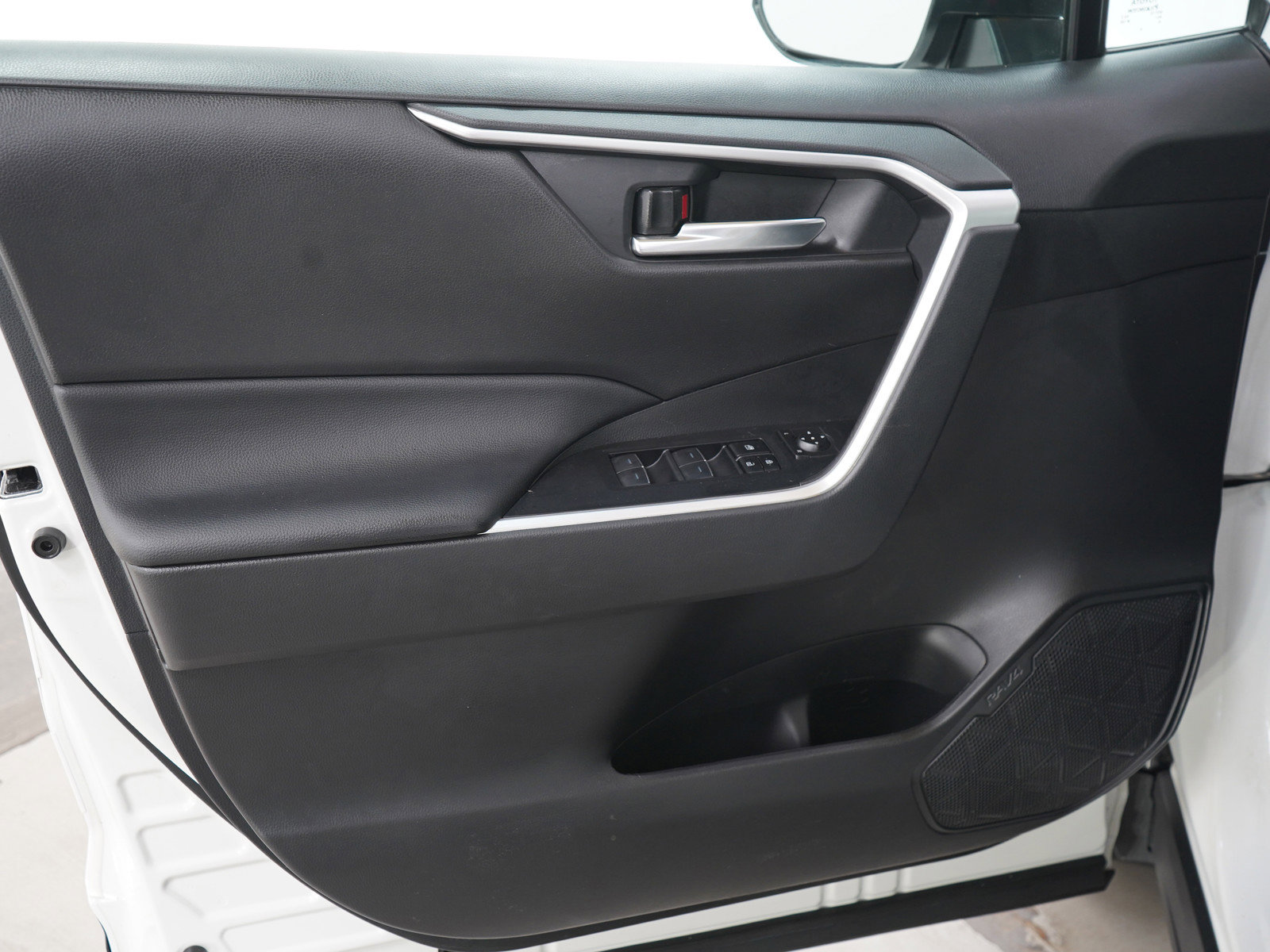 Used 2024 Toyota RAV4 XLE AWD/4WD image 20