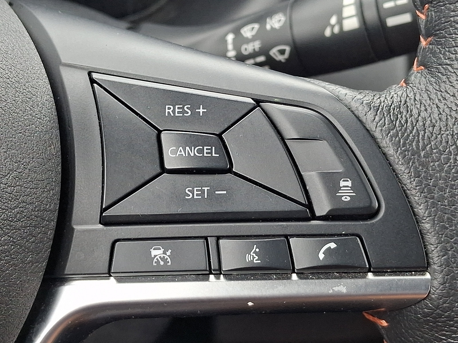 Certified 2024 Nissan Kicks SR w/ SR Premium Package FWD image 21