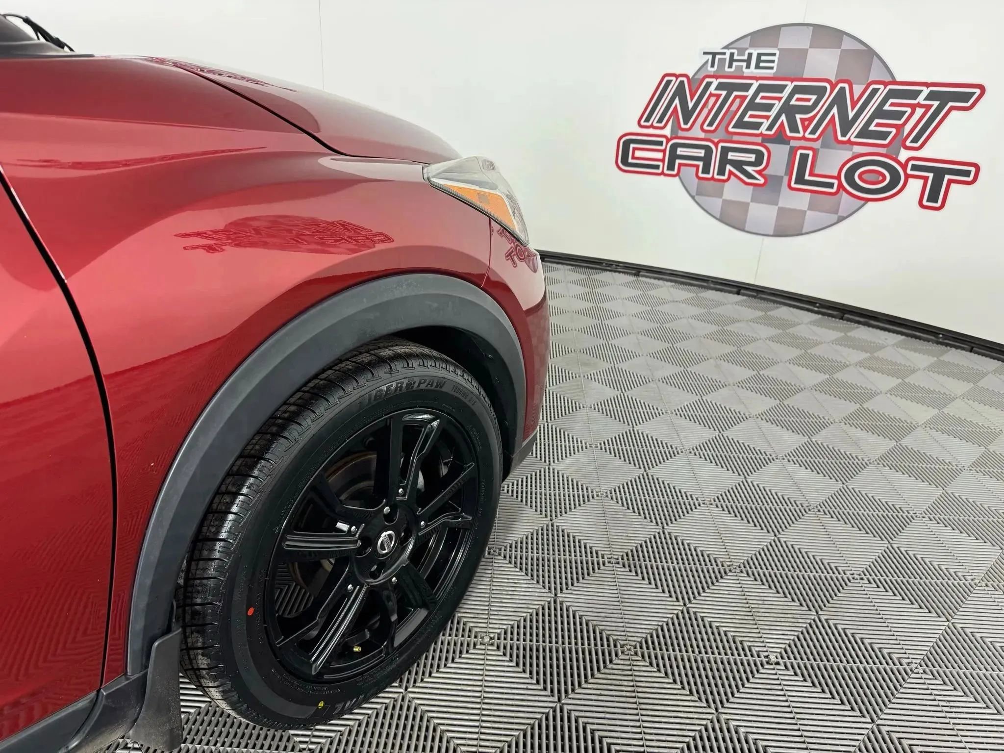 Used 2020 Nissan Kicks SR image 30