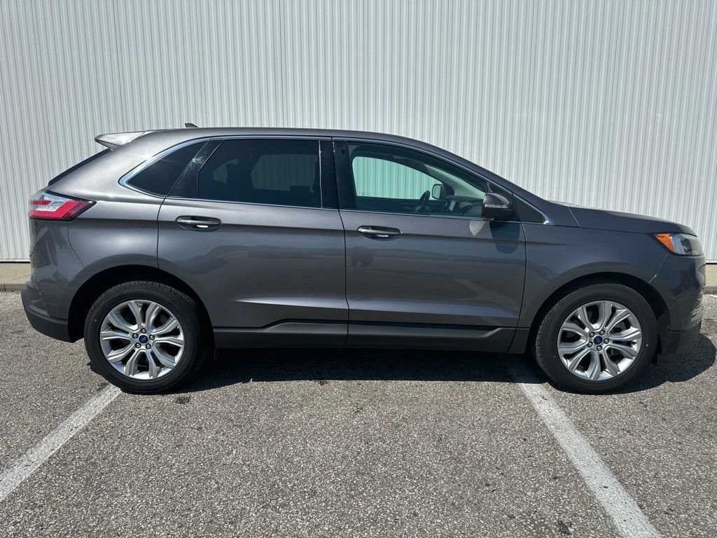 Certified 2022 Ford Edge Titanium w/ Equipment Group 301A AWD/4WD image 9