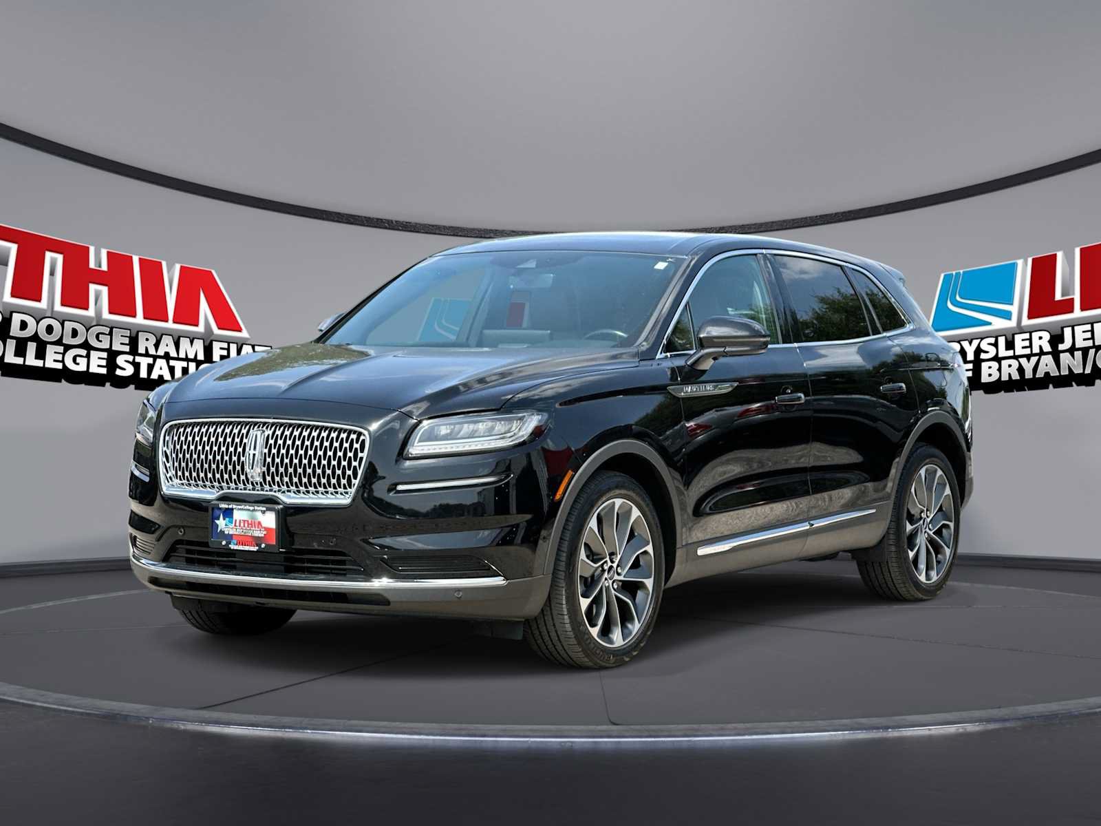 Used 2023 Lincoln Nautilus Reserve w/ Equipment Group 201A AWD/4WD image 1