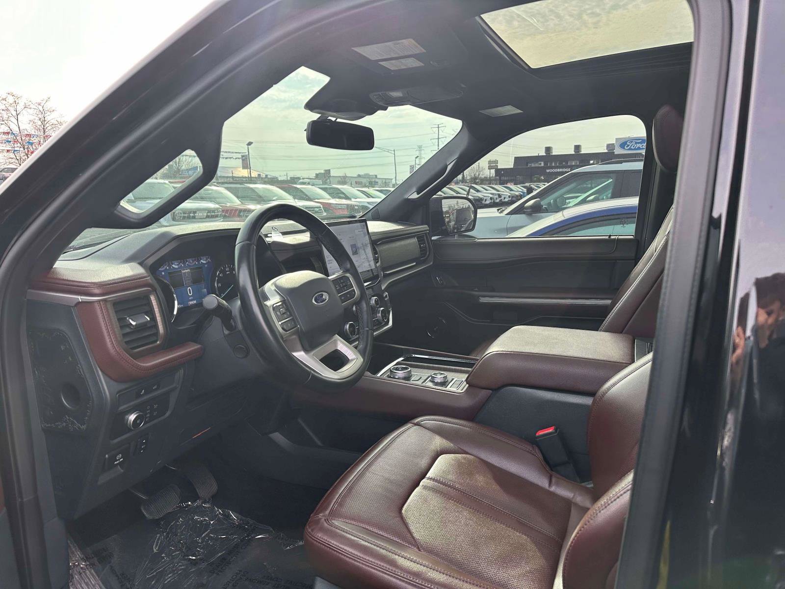 Used 2022 Ford Expedition Limited image 14