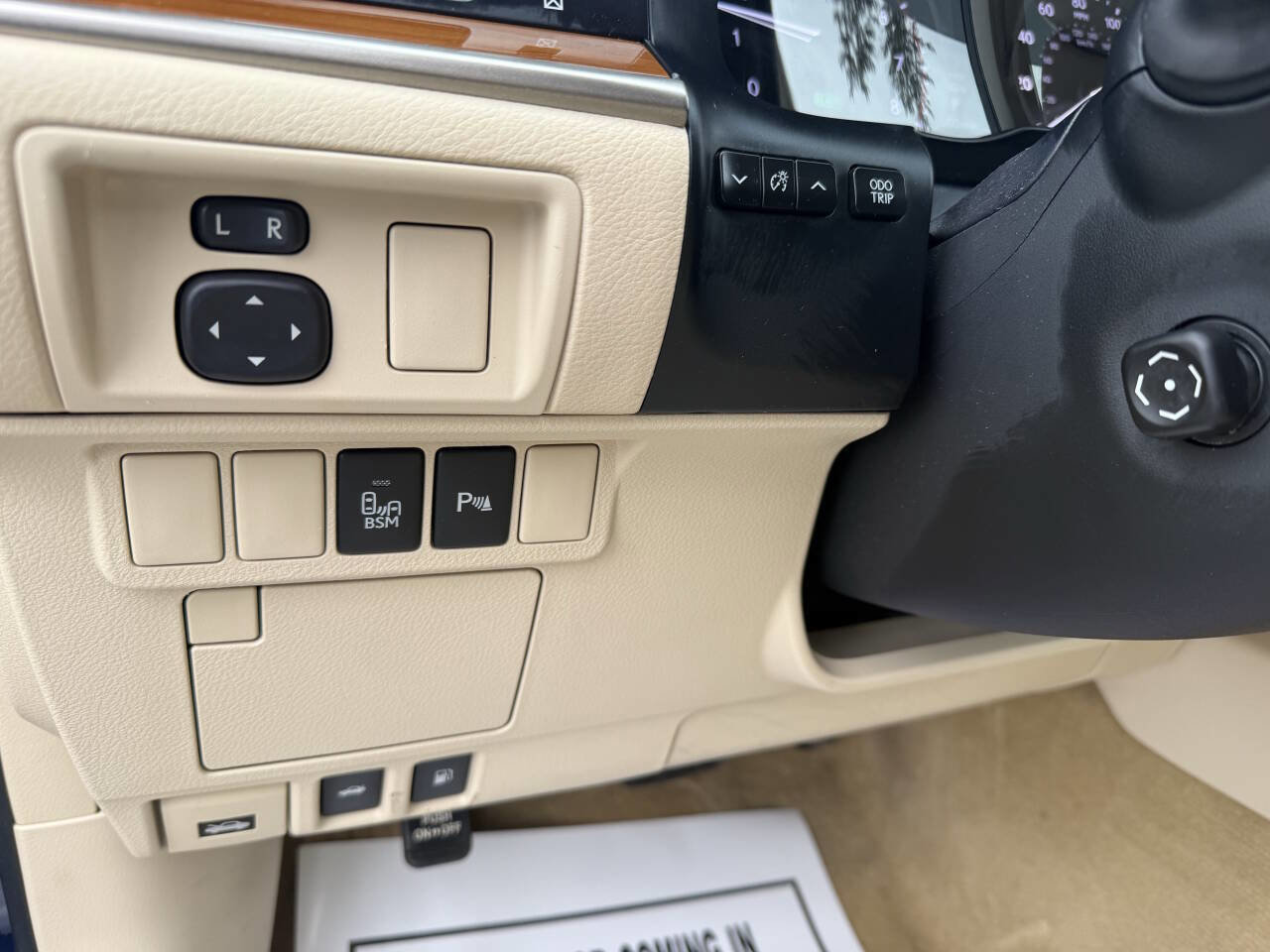 Used 2013 Lexus ES 300h Base 4dr Sedan image 19