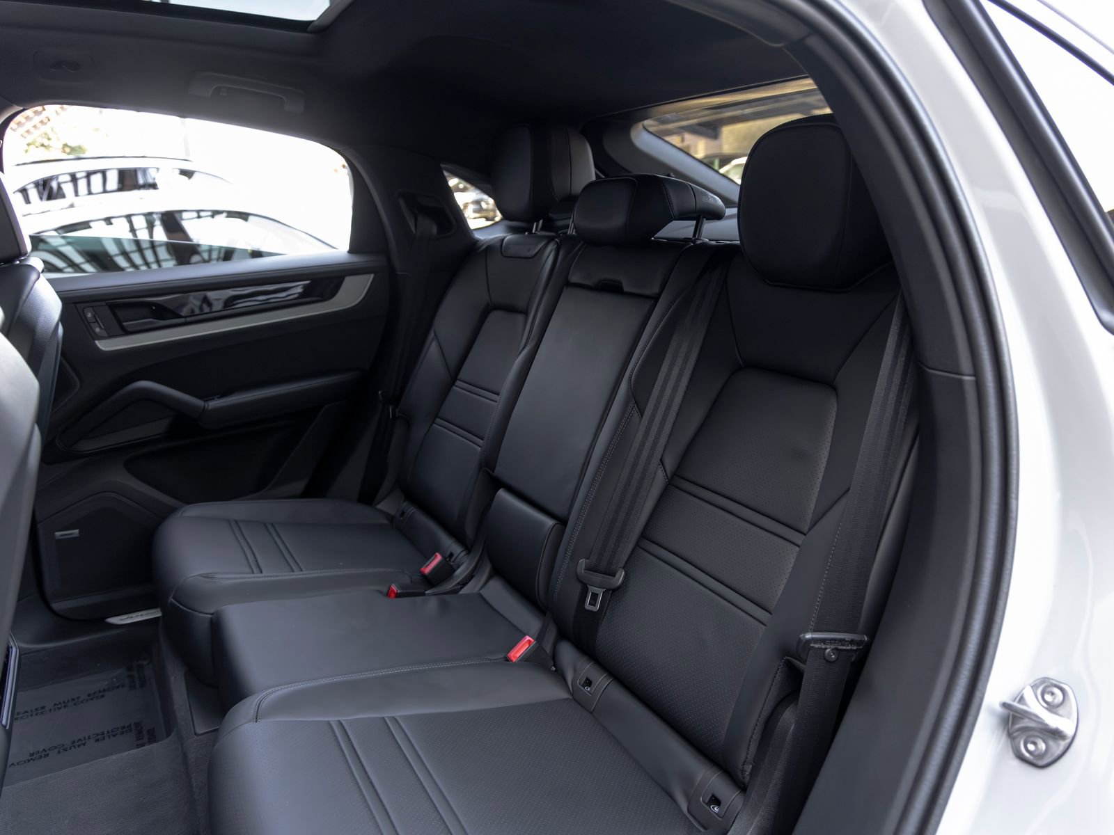 Certified 2026 Porsche Cayenne Coupe AWD/4WD image 47