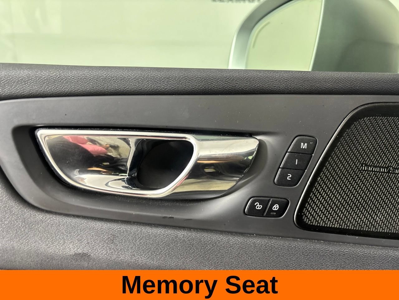 Used 2019 Volvo XC60 T5 R-Design w/ Protection Package Premier FWD image 11