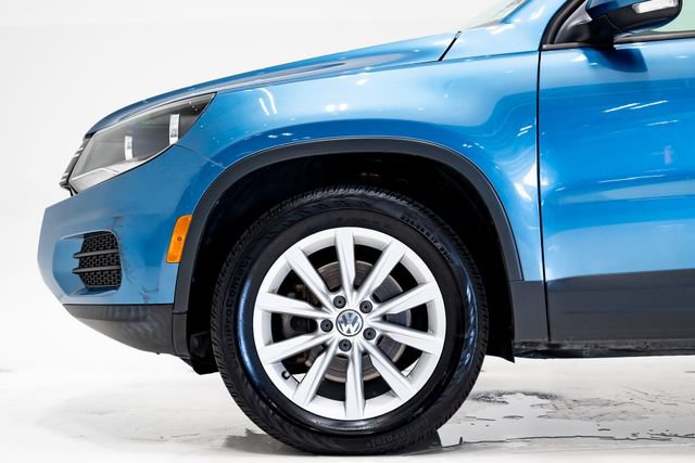 Used 2018 Volkswagen Tiguan Limited w/ Premium Package AWD/4WD image 28