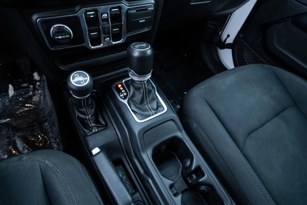 Used 2022 Jeep Wrangler Unlimited Sahara image 23