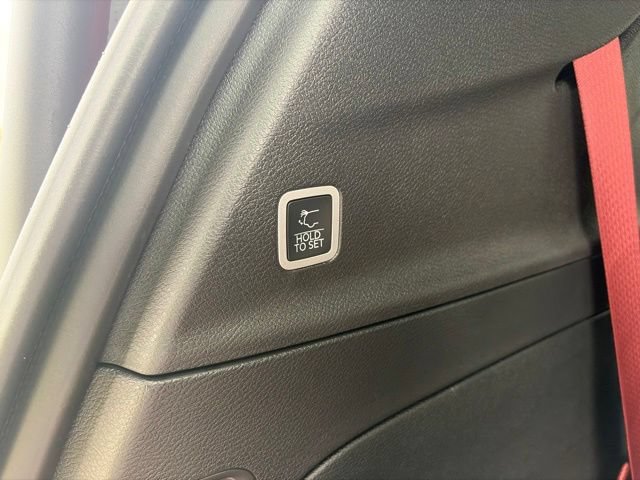 New 2027 Chrysler Pacifica Select AWD/4WD image 9
